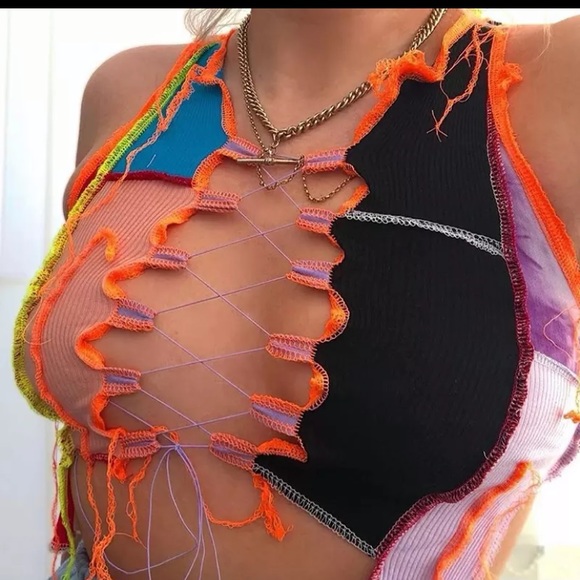 ARIN Laced-up Crop Top